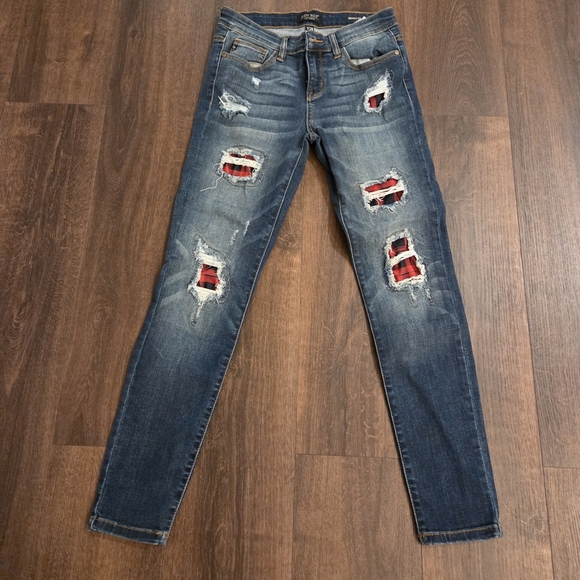 Judy Blue Distressed Skinny Jeans with Red Highlights - Picture 1 of 7